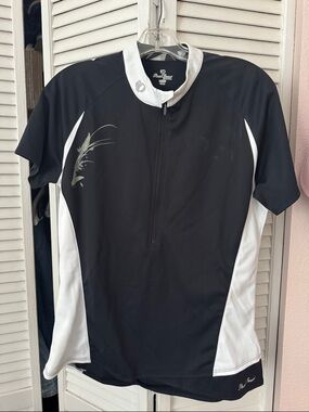 Pearl Izumi Women’s Black and White Short Sleeve Cycling Shirt